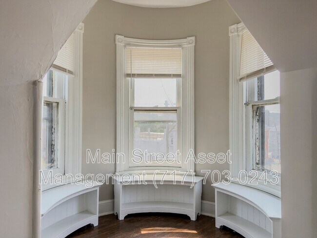 Building Photo - 269 Chestnut St