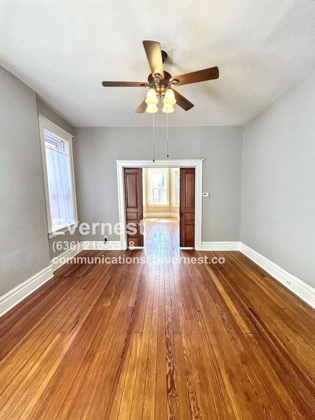 Building Photo - 4-Bedroom, 2-Bathroom Home in a Convenient...