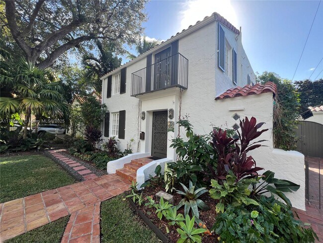 Primary Photo - 936 Sorolla Ave