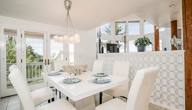 Building Photo - 3695 Sqft. Home with 180 degree Sound views!