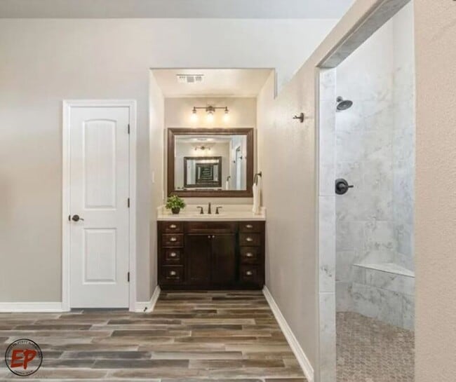 Building Photo - 222 Sand Flat Ln