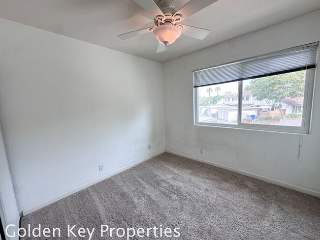 Building Photo - Remodeled condo in Bayshores in Oceanside!
