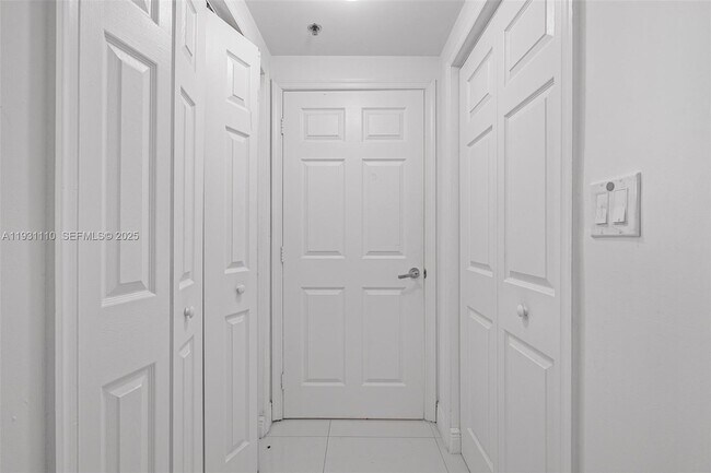 Building Photo - 6362 Collins Ave