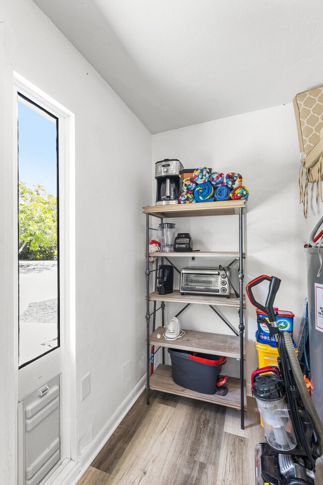 Building Photo - 2191 Thomasson Dr
