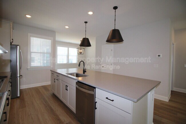 Building Photo - 612 Amaranth Dr