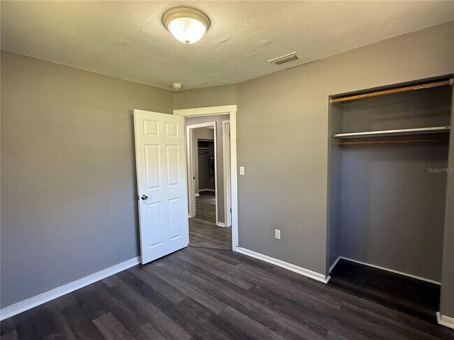 Building Photo - 203 D St