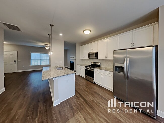 Building Photo - 508 Lakemont Dr
