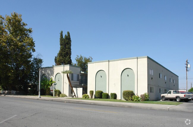 Primary Photo - 814 17th St