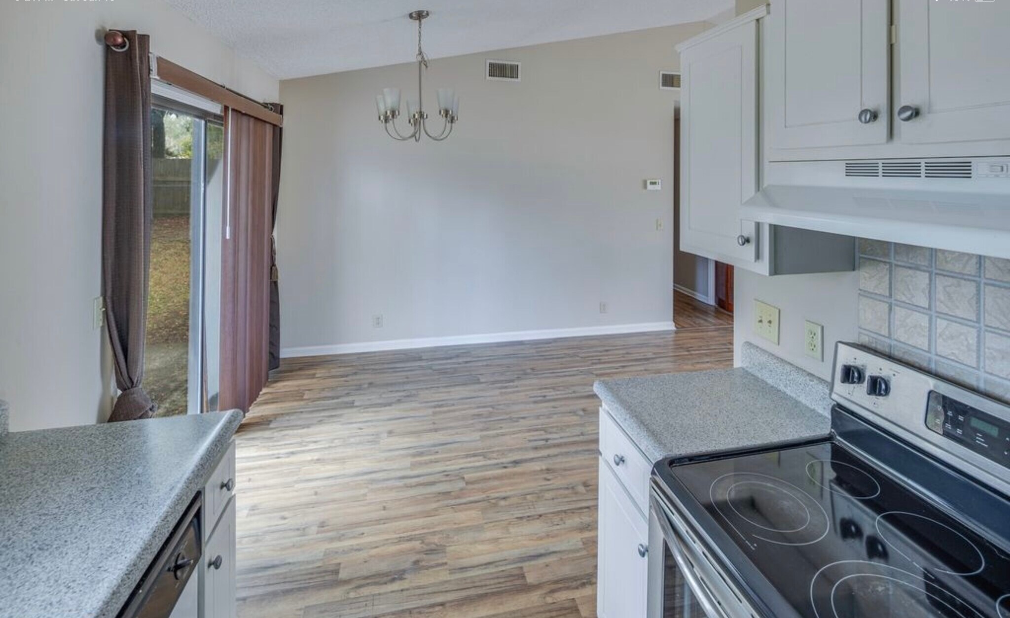 Building Photo - 105 Pinedale Dr