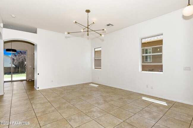 Building Photo - 5827 Gerard Dr