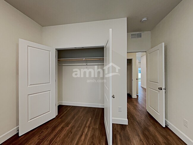 Building Photo - 2704 W 3340 S