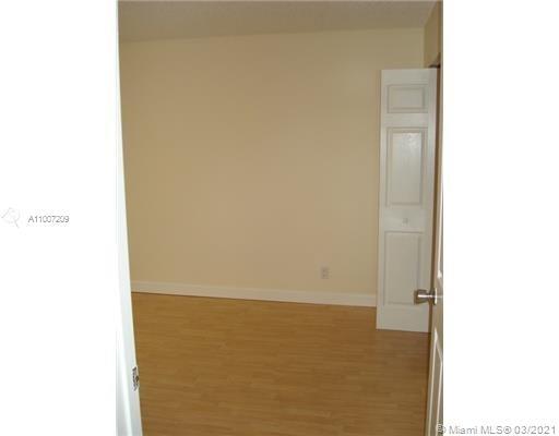 Building Photo - 17021 N Bay Rd