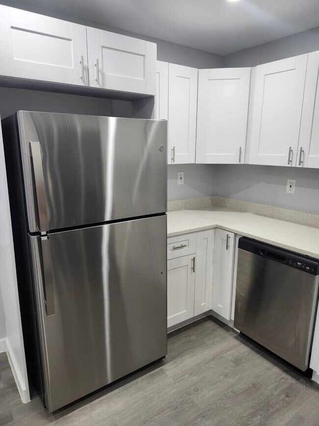 Building Photo - Kissimmee Street Apartments