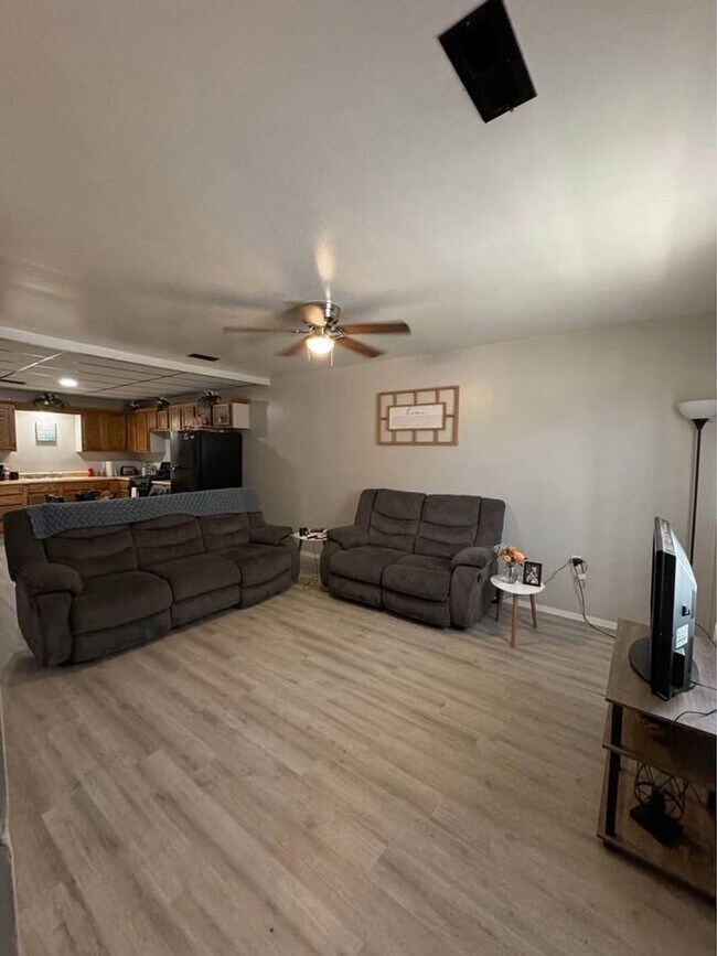 Building Photo - Townhouses - Exeter, MO