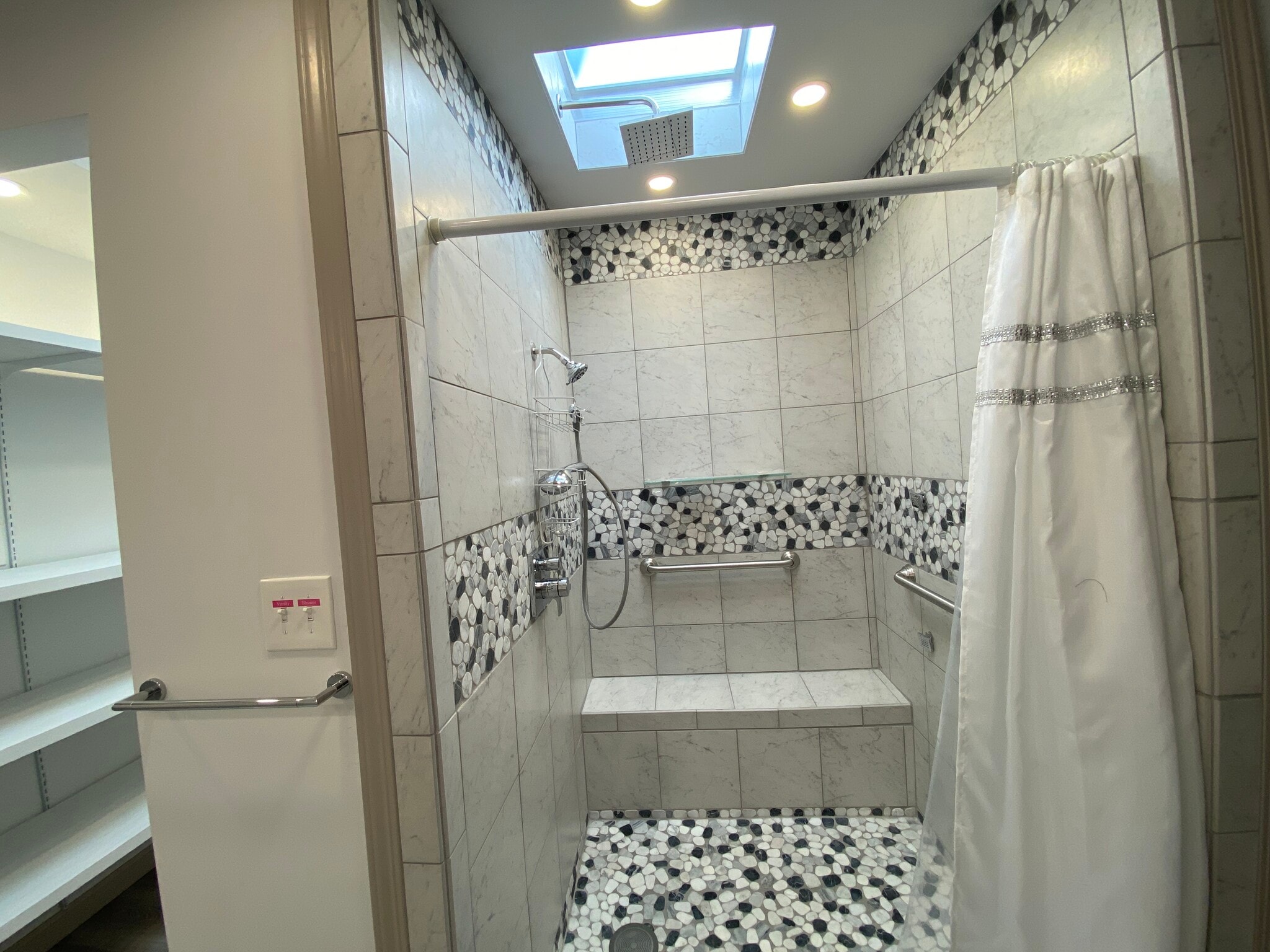 Mater bath shower - 3716 Claudine St