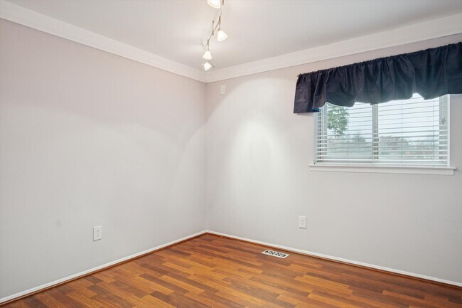 Building Photo - 4254 Halkirk Dr