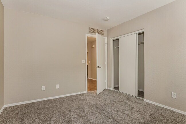 Building Photo - 3140 W St Kateri Dr