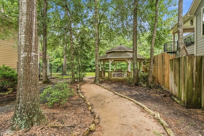 Building Photo - 27730 Geneva Hills Ln