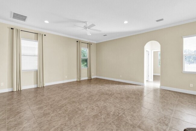 Building Photo - 1280 S Village Square