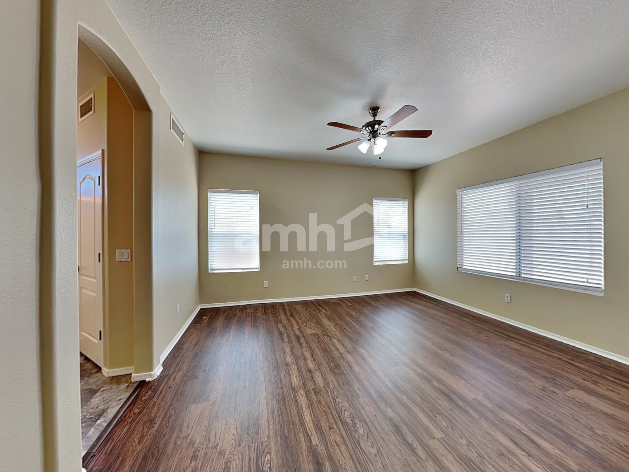 Building Photo - 14551 W Marcus Dr