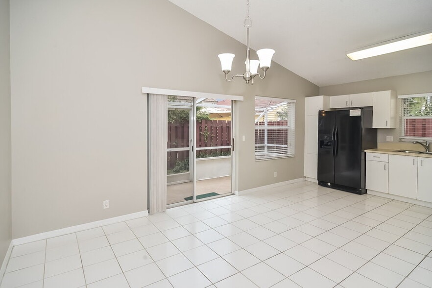 Building Photo - 23333 Sunview Way