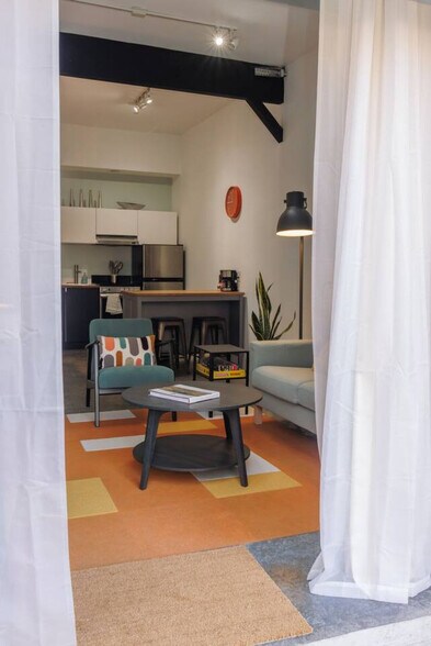 Building Photo - 1429 Elm St