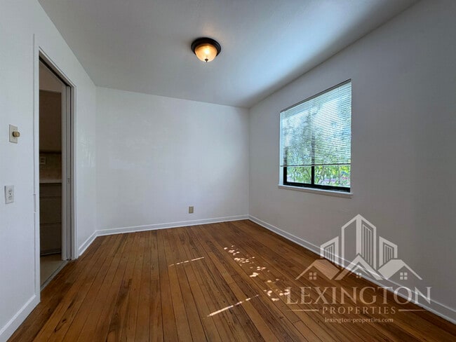 Building Photo - Beautifully Updated, Single-story, 3BD/1.5BA, Home near Tahoe Park!