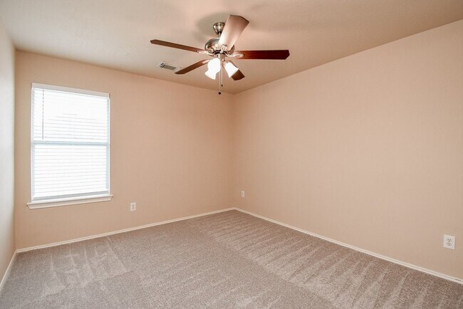 Building Photo - 9602 Siano Pines Dr