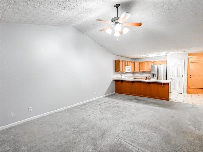 Building Photo - 3955 Hidden Hollow Dr