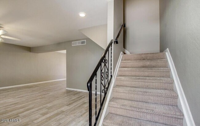 Building Photo - 8303 E Thomas Rd