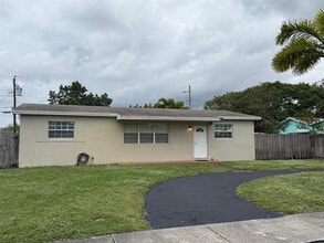 Building Photo - 330 N 65th Way