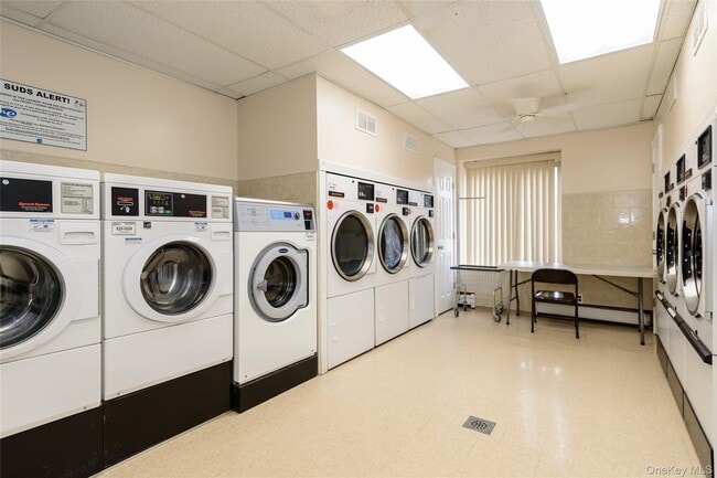 Building Photo - 135 Post Ave