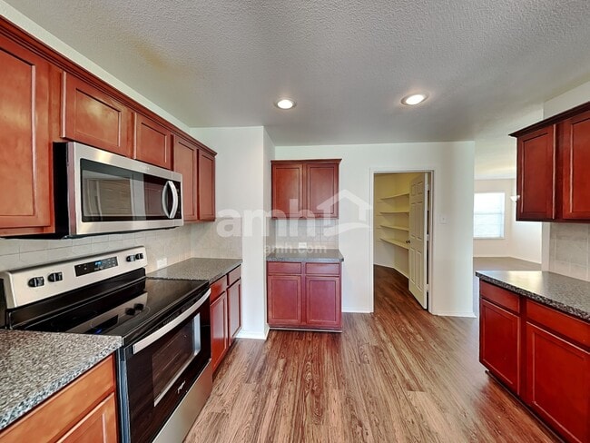 Building Photo - 9213 Whistlewood Dr