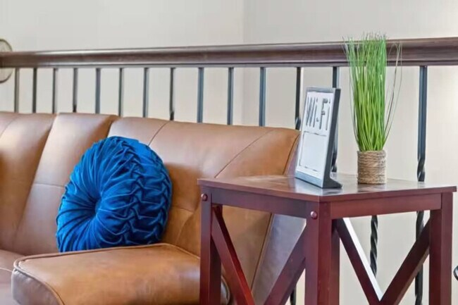 Building Photo - 206 E Street-ID1367376P