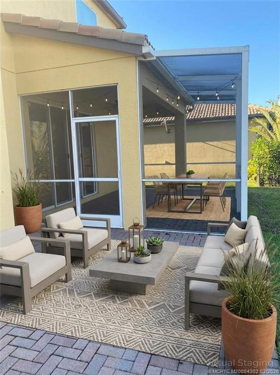 Building Photo - 11239 SW Barton Way