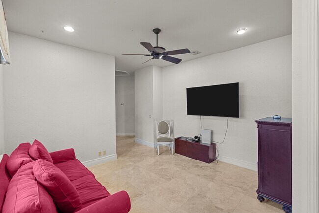 Building Photo - 10058 El Caballo Ct