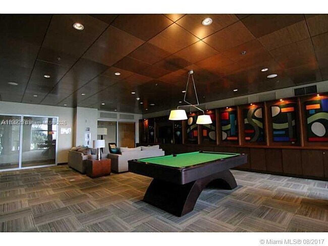 Building Photo - 2681 N Flamingo Rd