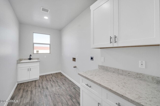 Building Photo - 22548 W Huntington Dr