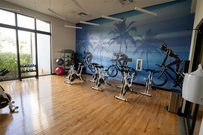 Building Photo - 10660 S Lago Vista Cir