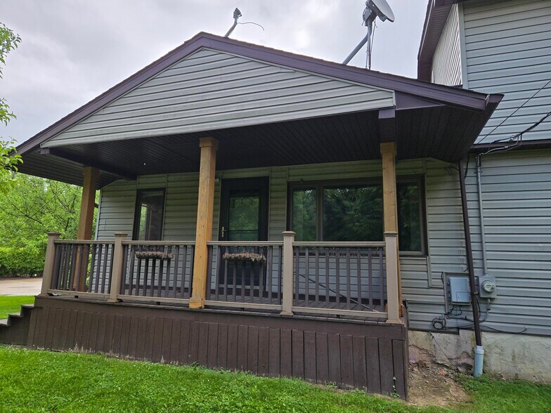 Building Photo - 10043 Chillicothe Rd
