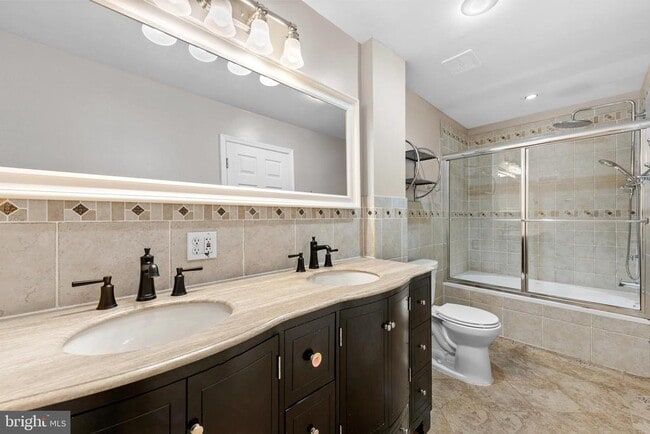 Building Photo - 2909 Espana Ct
