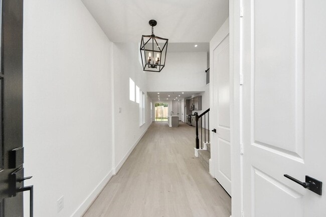 Building Photo - 4324 Avron Dr