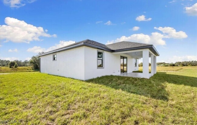 Building Photo - 7004 Brazil Ct