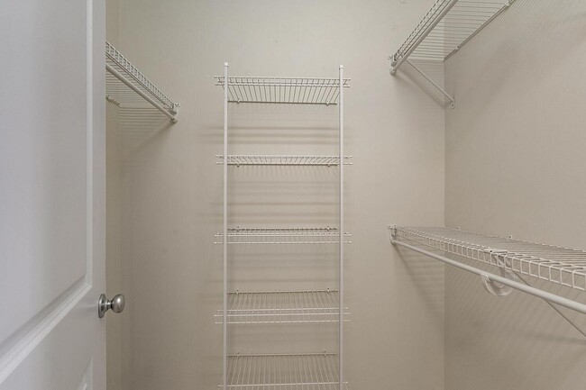 Walk-in closet - 851 N Glebe Rd
