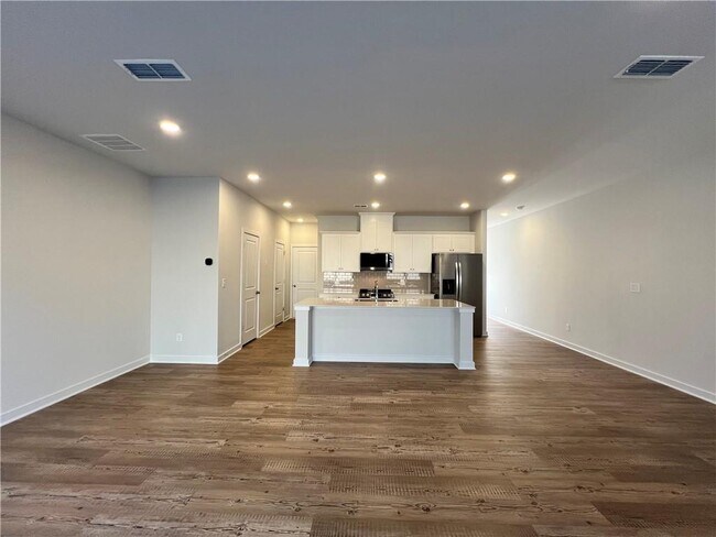 Building Photo - 7313 Mulberry St