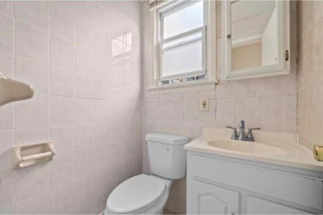 Building Photo - 365 Broadway