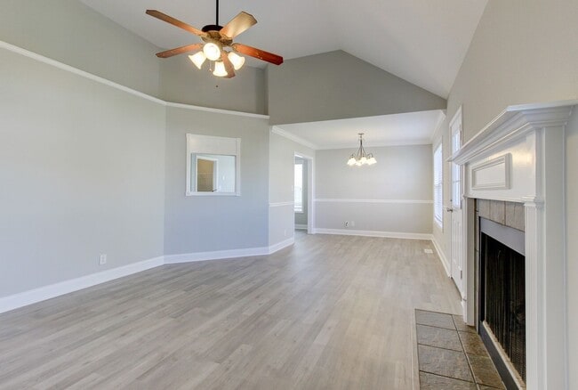 Building Photo - Bonus room is HUGE.  WOW