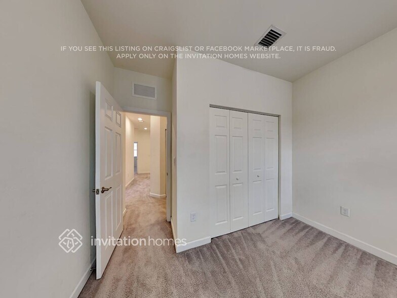 Building Photo - 3353 SE 2nd Ct