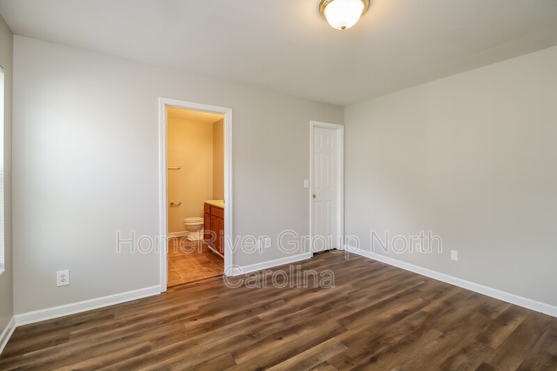 Building Photo - 1109 Maury Ln