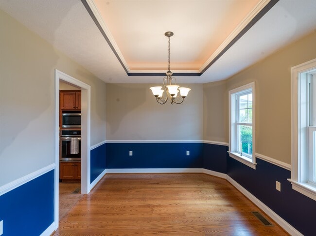Building Photo - 2616 Greenport Dr